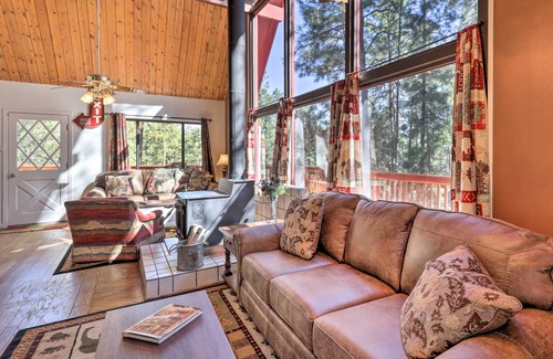 Oak Knoll Village House | 185 m² House ∙ 2 bedrooms ∙ 6 guests