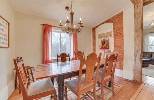 East Jordan House | 185 m² House ∙ 4 bedrooms ∙ 8 guests
