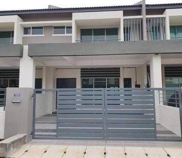Kuala Kangsar House | 185 m² House ∙ 4 bedrooms ∙ 10 guests