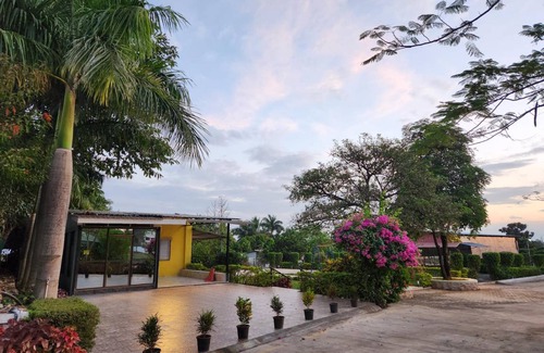 Neral Resort | 185 m² Resort ∙ 4 bedrooms ∙ 14 guests