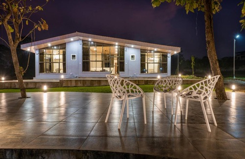 Neral Resort | 185 m² Resort ∙ 4 bedrooms ∙ 14 guests