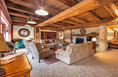 Etters Bed & Breakfast | 1850's Restored Barn , located near Hershey, Harrisburg, Lancaster & Gettysburg