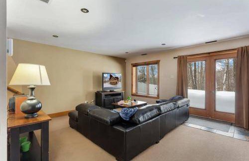 Labelle Ski Chalet | 186 m² Chalet ∙ 4 bedrooms ∙ 11 guests
