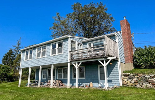 Castine Cottage | 186 m² Cabin ∙ 3 bedrooms ∙ 7 guests