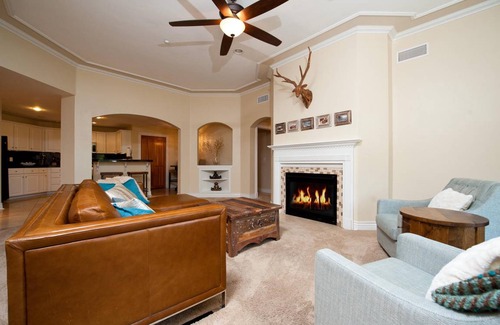 Historic Downtown Durango Condo | 186 m² Condo ∙ 3 bedrooms ∙ 8 guests