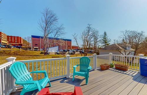 Castine House | 186 m² House ∙ 2 bedrooms ∙ 4 guests