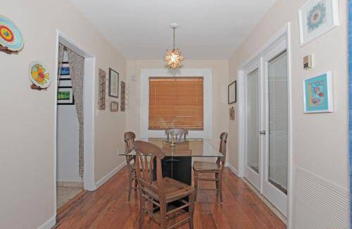 West Avenue House | 186 m² House ∙ 3 bedrooms ∙ 16 guests