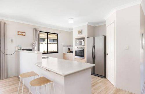 Geographe House | 186 m² House ∙ 4 bedrooms ∙ 9 guests