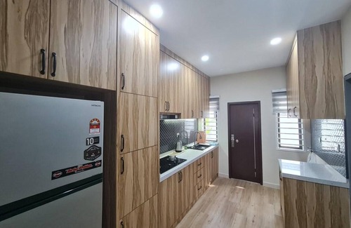 Nilai House | 186 m² House ∙ 4 bedrooms ∙ 6 guests