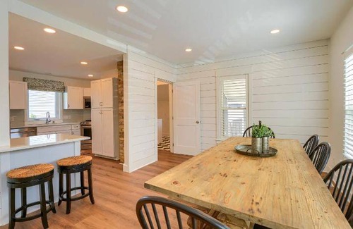 Ottawa Beach House | 186 m² House ∙ 4 bedrooms ∙ 12 guests