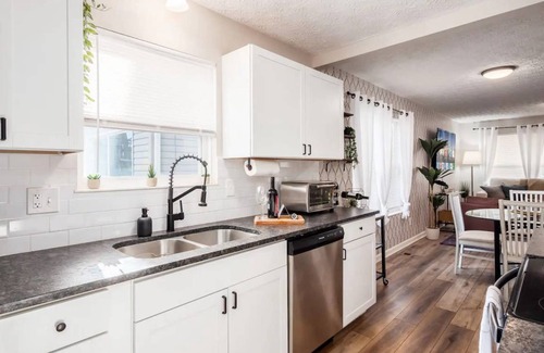 West Columbus House | 186 m² House ∙ 5 bedrooms ∙ 12 guests