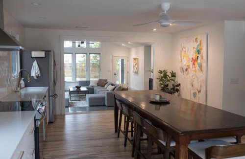 McFerrin Park House | 186 m² House ∙ 4 bedrooms ∙ 10 guests
