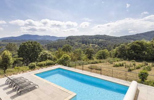 Saint-Pierre-Saint-Jean Villa | 187 m² Villa ∙ 5 bedrooms ∙ 10 guests
