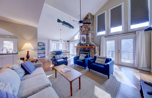 Lakemont House | 187 m² House ∙ 3 bedrooms ∙ 8 guests
