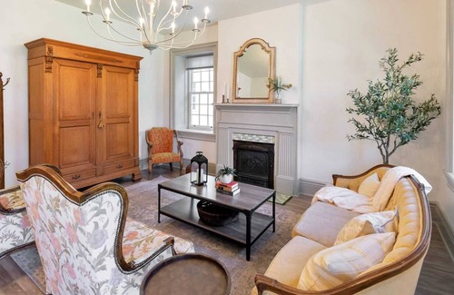 St. George House | 1870 Historic Home of Frederick Blake - Sleeps 10