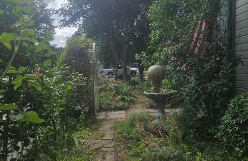 Port Washington Bed & Breakfast | 1873 Victorian Rose B & B