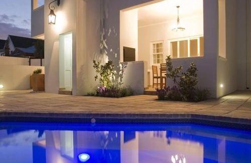 Westcliff Apartment | 188 m² Apartment ∙ 2 bedrooms ∙ 4 guests
