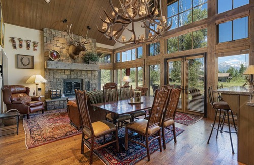 Jackson Hole House | 189 m² House ∙ 3 bedrooms ∙ 8 guests