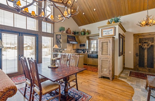 Jackson Hole House | 189 m² House ∙ 3 bedrooms ∙ 8 guests