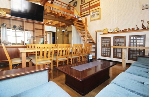 Neyagawa House | 189 m² House ∙ 5 bedrooms ∙ 15 guests