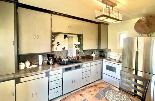 Port Angeles House | 1890 Luxury Townhouse Two Blocks From Ferry