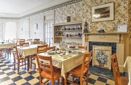 Hendersonville Bed & Breakfast | 1898 Waverly Inn