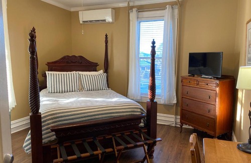 Hendersonville Bed & Breakfast | 1898 Waverly Inn