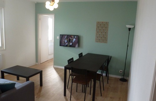 Chasseneuil-du-Poitou Apartment | 18moliere fr 5 pers. sheets, towels & cleaning included