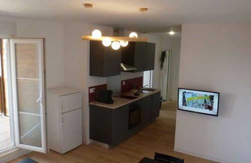 Chasseneuil-du-Poitou Apartment | 18moliere fr 4 pers. sheets, towels & cleaning included
