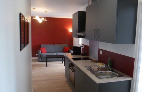 Chasseneuil-du-Poitou Apartment | 18moliere fr 4 pers. sheets, towels & cleaning included