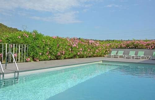Rieux-Minervois Villa | 18th century farmhouse on a domain of 1 2 ha with vineyard private swimming pool and pool house