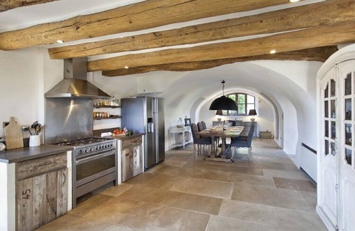 Seillans House | 18th century restored stone house in a large mature garden with 360 degree views