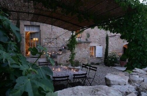 Gordes House | 18th century sheepfold, fully renovated and charmingly decorated.