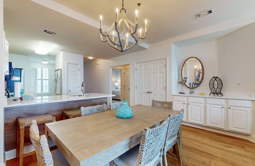 Ono Island Condo | 18th-floor condo with amazing views, beach access, pools & gym