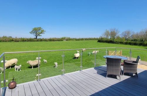 Brazzacott House | 18th century barn couple's retreat in beautiful Devon countryside