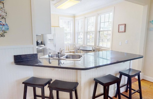 Savannah Beach House | #19 13th Street - A Great Tybee Beach House in a Terrific Location -FREE Wi-Fi
