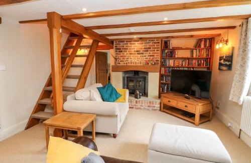 Newport House | 19 Clatterford Shute
