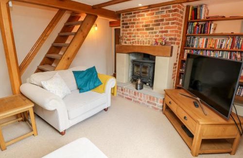 Newport House | 19 Clatterford Shute