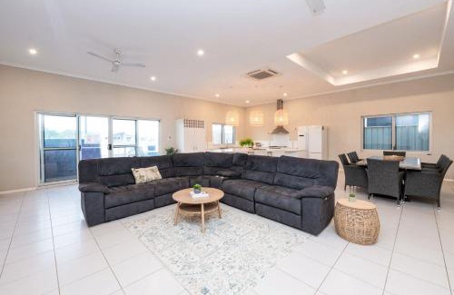 Exmouth House | 19 Corella Court