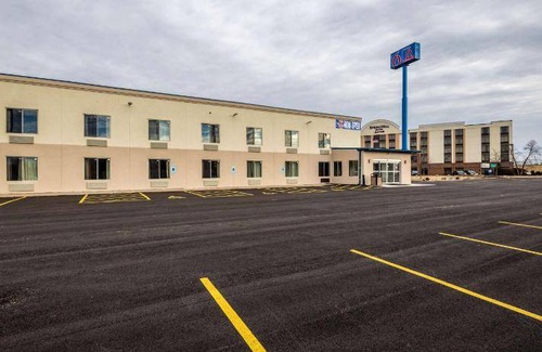 Orange Prairie Hotel | 19 m² Hotel ∙ 127 guests