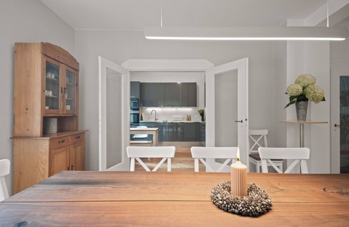 Munchen District Villa | 19 min to the center - 250 m²/2,691 sq ft - top villa from 1923 - 4BR 3,5BA