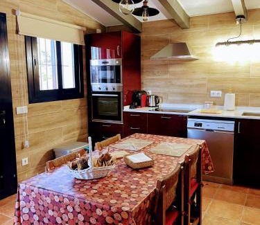 Cubelles House | 190 m² House ∙ 5 bedrooms ∙ 14 guests