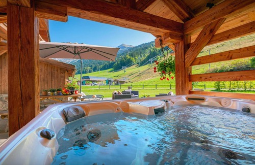 La Clusaz Ski Chalet | 190 m² Chalet ∙ 4 bedrooms ∙ 8 guests