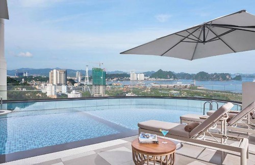 Bai Chay Hotel | 190 m² Hotel ∙ 5 guests