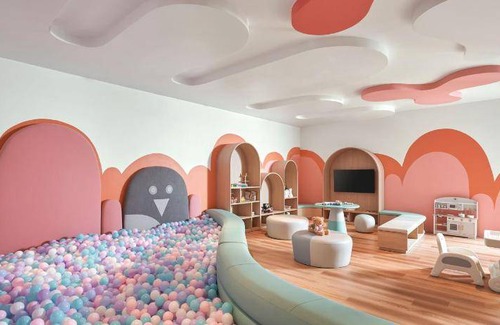 Bai Chay Hotel | 190 m² Hotel ∙ 5 guests