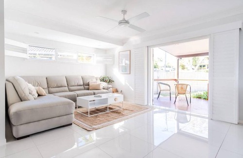Caloundra House | 190 m² House ∙ 3 bedrooms ∙ 6 guests