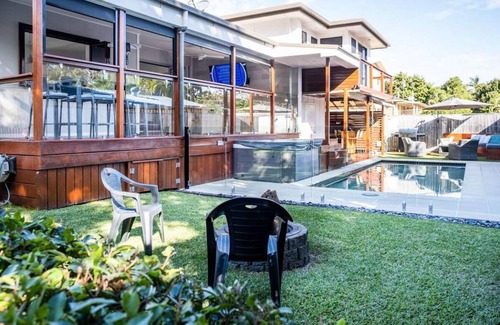 Caloundra House | 190 m² House ∙ 3 bedrooms ∙ 6 guests