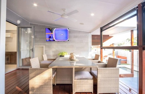 Caloundra House | 190 m² House ∙ 3 bedrooms ∙ 6 guests