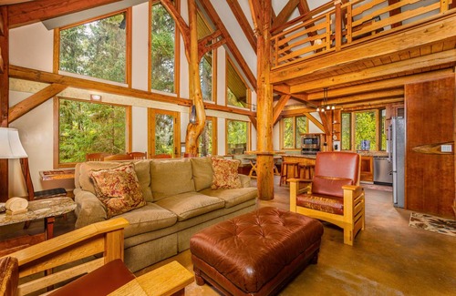 Girdwood House | 190 m² House ∙ 3 bedrooms ∙ 7 guests