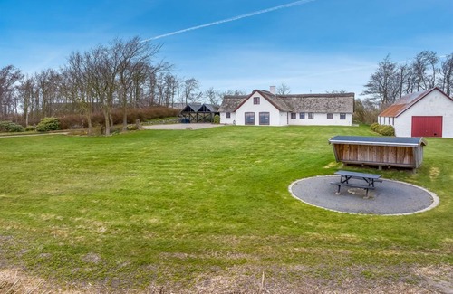 Ronbjerg House | 190 m² House ∙ 4 bedrooms ∙ 10 guests